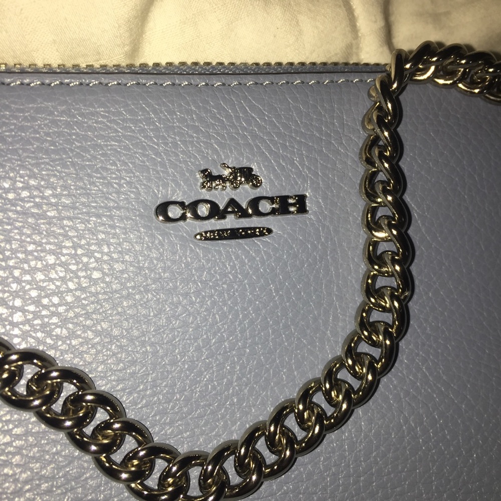 Coach clutch with chain strap - Picture 5 of 10